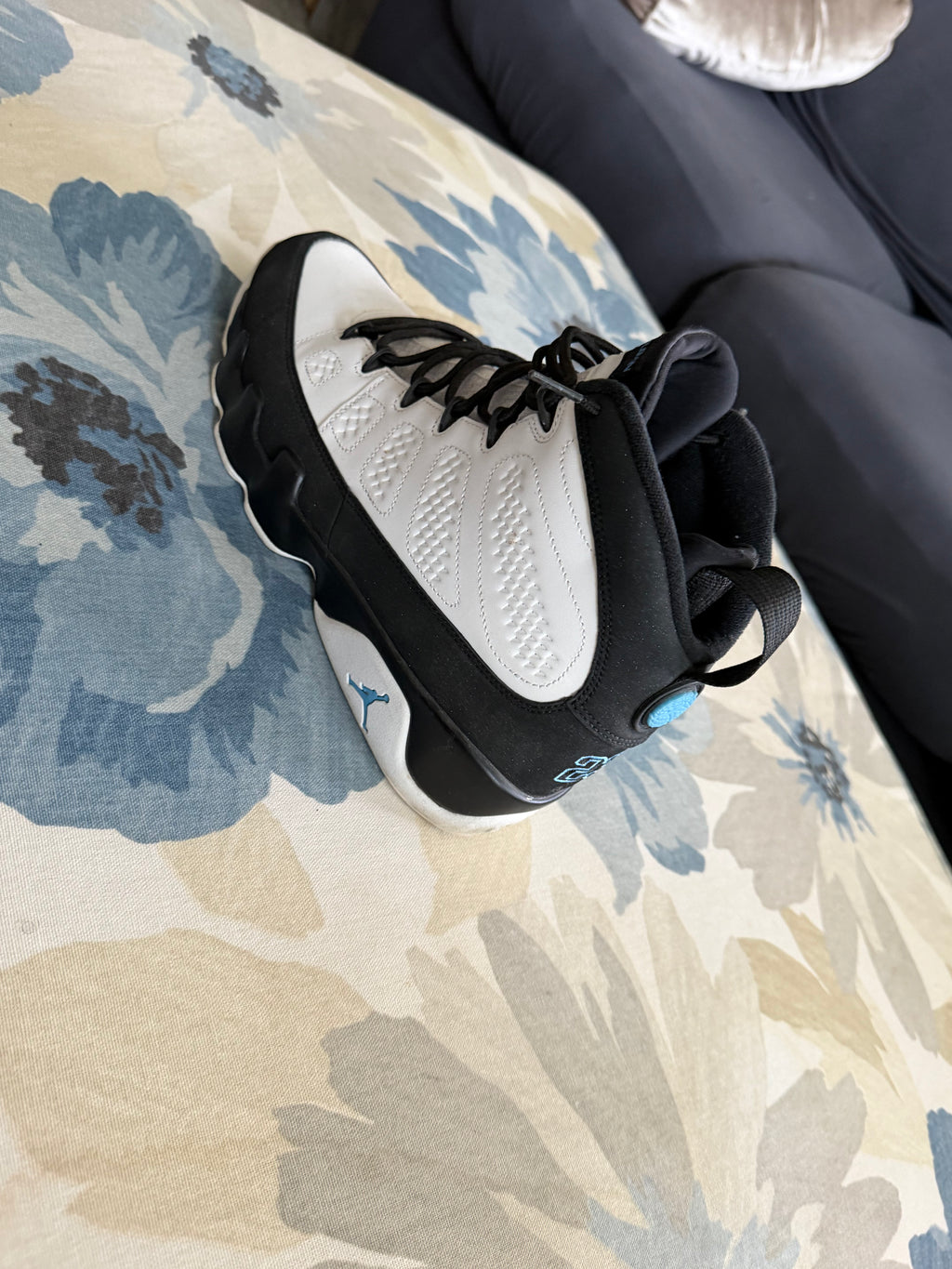 Air Jordan 9 Retro University Blue