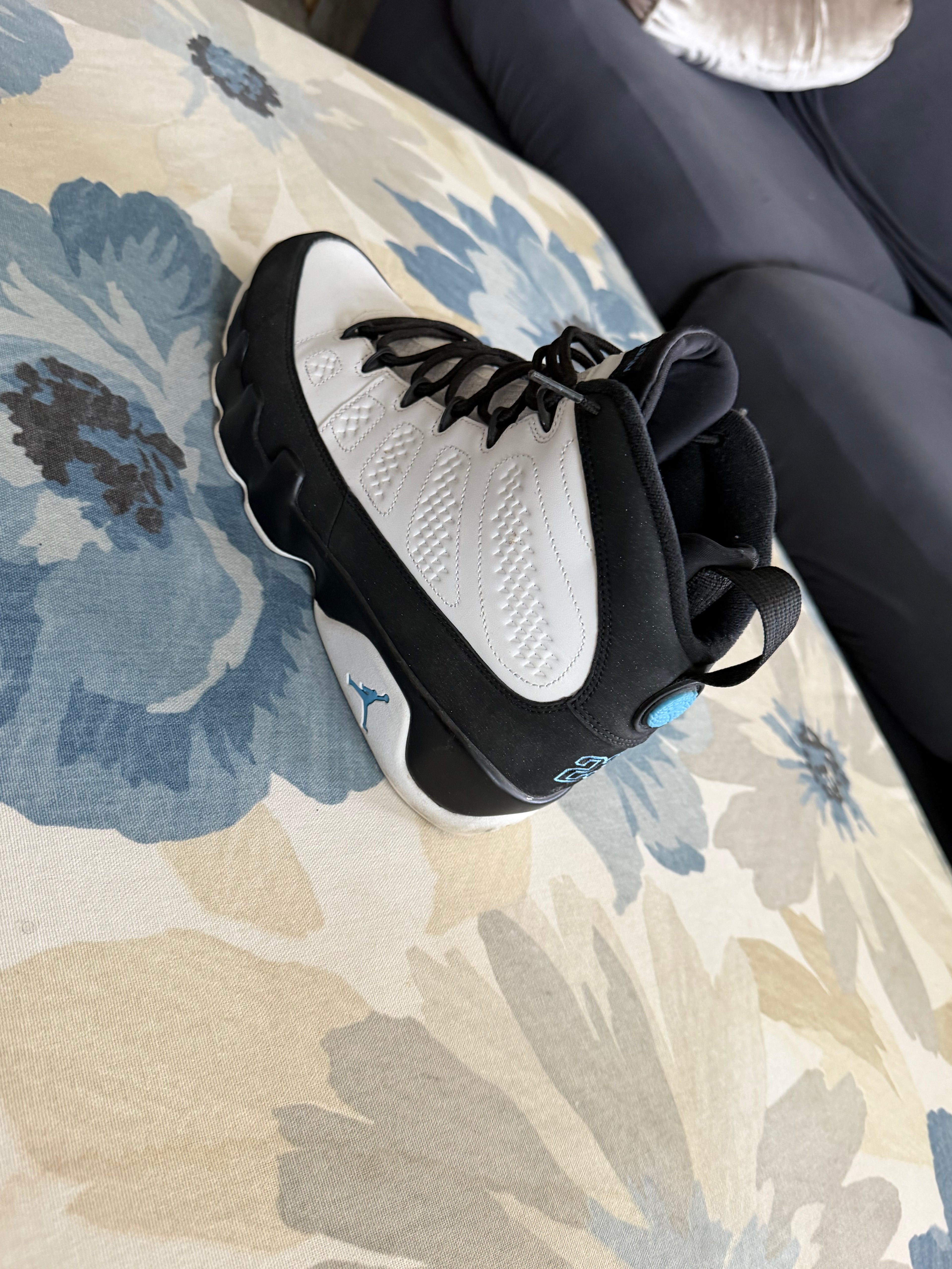 Air Jordan 9 Retro University Blue